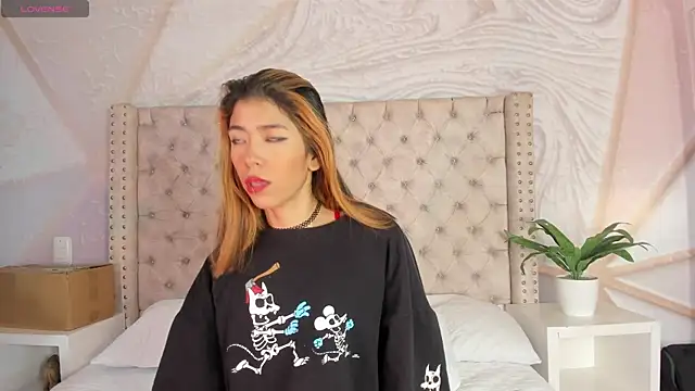 Girl Cherry online show from 25, 1, 2025