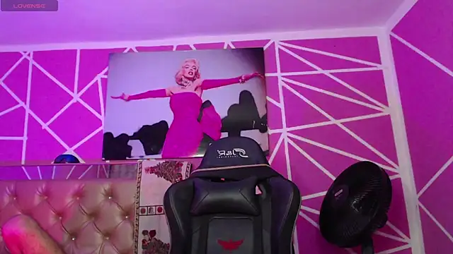 Ortegakim online show from 5, 1, 2025