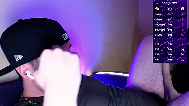 Snapshot of DominantTheo chatting on 5, 1, 2025 DominantTheo online show from 5, 1, 2025