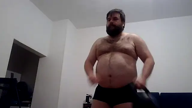 Snapshot of Superbearc89 chatting on 17, 4, 2026 Superbearc89 online show from 17, 4, 2026