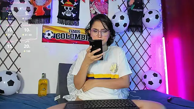 Snapshot of Alice_jacobs1 chatting on 4, 7, 2026 Alice jacobs1 online show from 4, 7, 2026