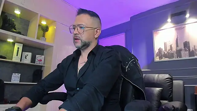 MrFrank tattoo online show from 20, 12, 2025