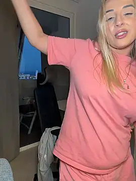 Strongqueen online show from 25, 5, 2026