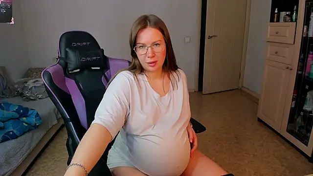 Snapshot of stella_vestal chatting on 16, 3, 2026 stella vestal online show from 16, 3, 2026
