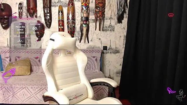 CrazyLaGirl online show from 17, 9, 2025