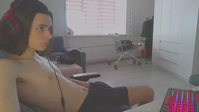 CandyChell online show from 12, 12, 2024