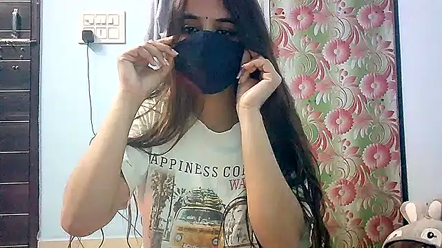 Snapshot of lovelydesi21 chatting on 12, 1, 2025 lovelydesi21 online show from 12, 1, 2025