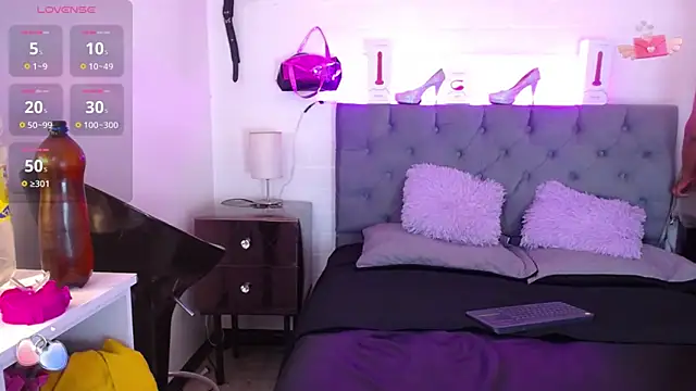 Snapshot of louise_nails chatting on 12, 2, 2025 louise nails online show from 12, 2, 2025