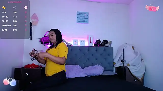 Snapshot of louise_nails chatting on 20, 3, 2025 louise nails online show from 20, 3, 2025