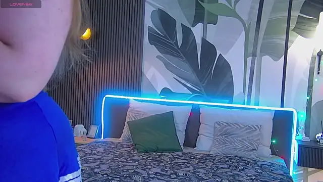 RubyValen online show from 16, 1, 2025