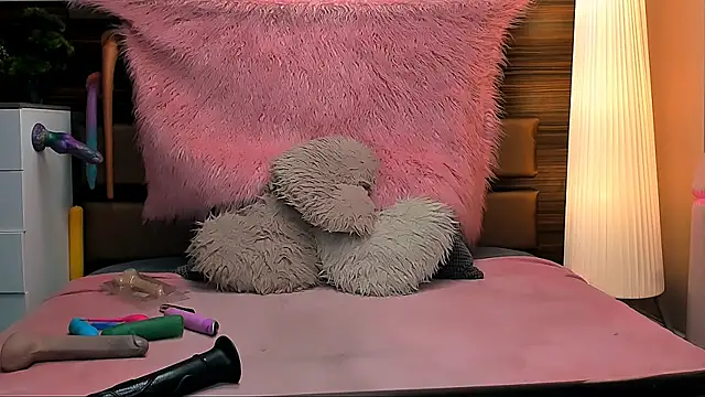 LiaMetz online show from 25, 9, 2025