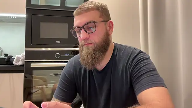 Bear bear  online show from 19, 11, 2025