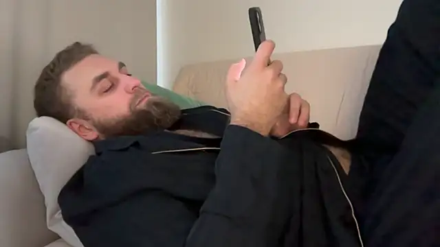 Bear bear  online show from 25, 2, 2026