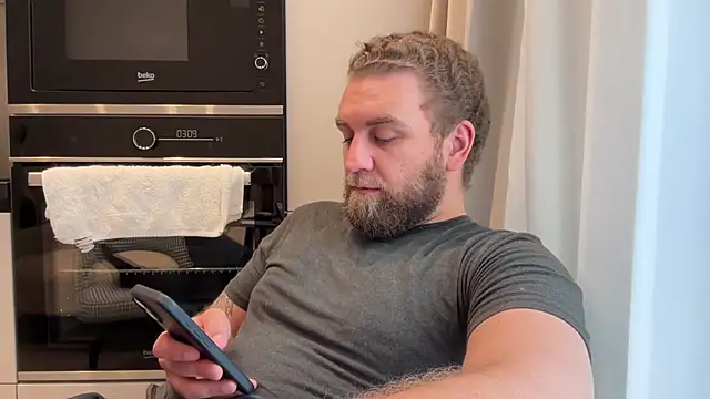 Bear bear  online show from 8, 4, 2026