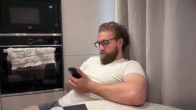 Bear bear  online show from 12, 7, 2026
