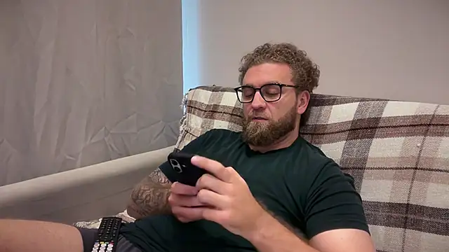 Bear bear  online show from 4, 8, 2026