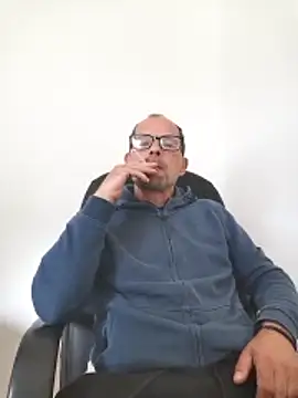 Snapshot of Adrian4711 chatting on 9, 6, 2026 Adrian4711 online show from 9, 6, 2026