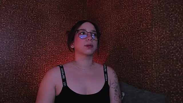 Snapshot of Apartment28 chatting on 13, 6, 2026 Apartment28 online show from 13, 6, 2026