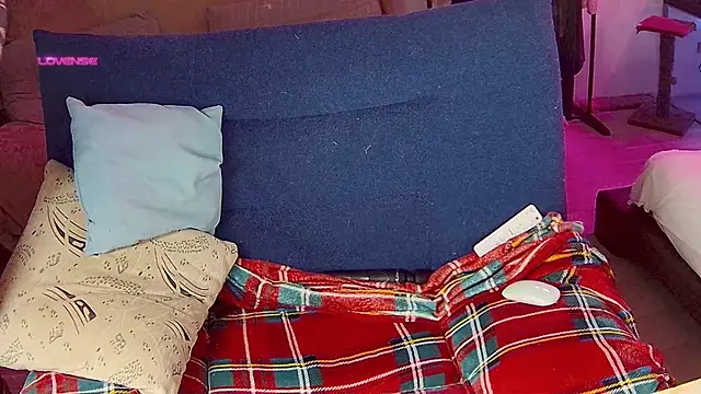 Snapshot of cutenessa chatting on 5, 1, 2025 cutenessa online show from 5, 1, 2025