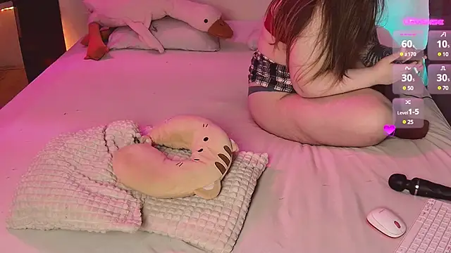 Snapshot of cutenessa chatting on 14, 2, 2025 cutenessa online show from 14, 2, 2025