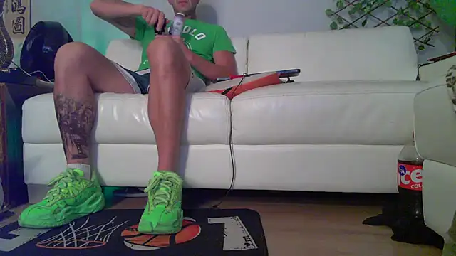 Snapshot of OSIRlS chatting on 19, 3, 2026 OSIRlS online show from 19, 3, 2026