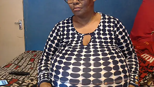 CUTEFIRMMELONSS online show from 20, 11, 2025