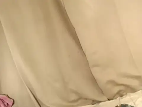 ehotlovea  online show from 10, 3, 2025