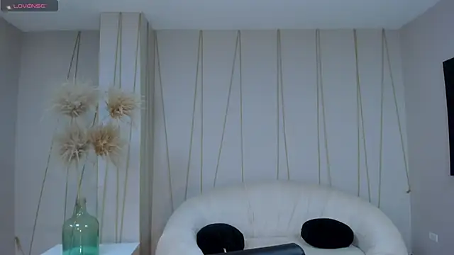 Snapshot of MariamRivera_ chatting on 29, 1, 2025 MariamRivera  online show from 29, 1, 2025