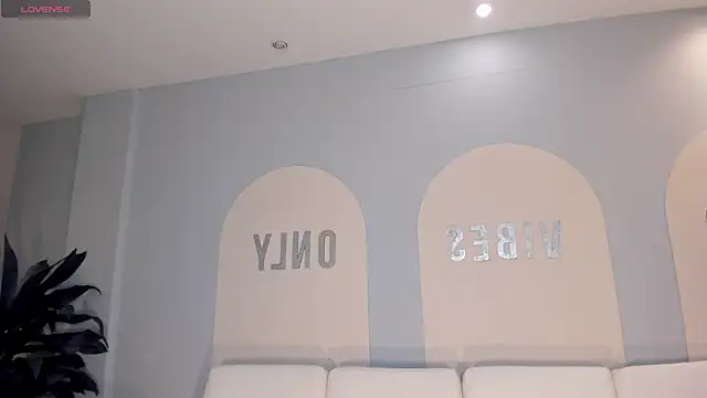 Snapshot of MariamRivera_ chatting on 25, 2, 2025 MariamRivera  online show from 25, 2, 2025