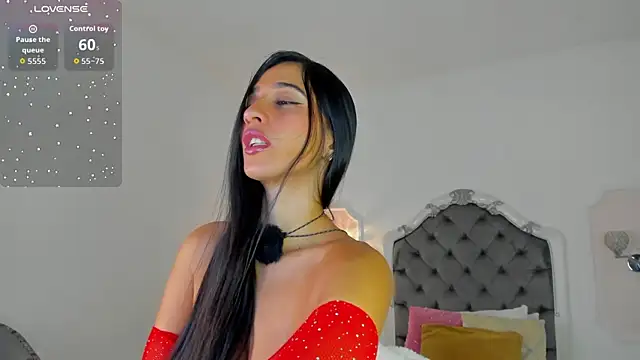 Snapshot of Valentina_Ross_ chatting on 23, 6, 2026 Valentina Ross online show from 23, 6, 2026