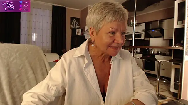 Snapshot of roxana_brooks chatting on 14, 12, 2024 roxana brooks online show from 14, 12, 2024
