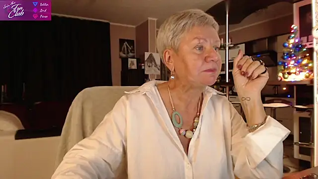 Snapshot of roxana_brooks chatting on 18, 12, 2024 roxana brooks online show from 18, 12, 2024