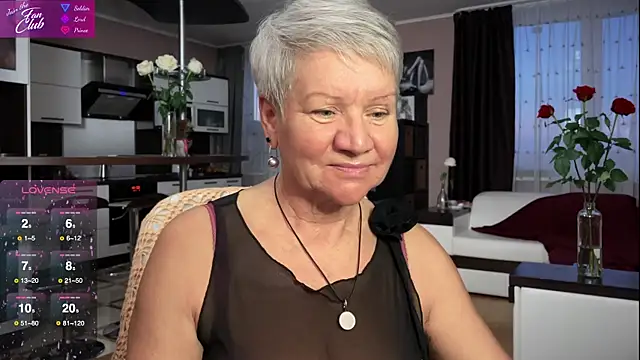 Snapshot of roxana_brooks chatting on 4, 2, 2025 roxana brooks online show from 4, 2, 2025