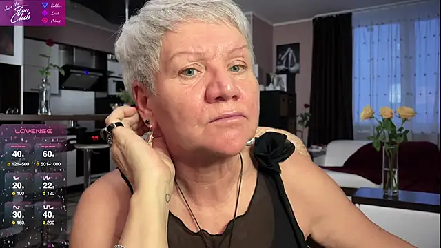 Snapshot of roxana_brooks chatting on 12, 2, 2025 roxana brooks online show from 12, 2, 2025