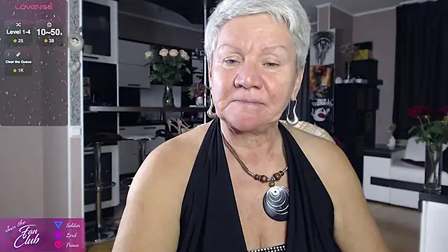 Snapshot of roxana_brooks chatting on 2, 10, 2025 roxana brooks online show from 2, 10, 2025