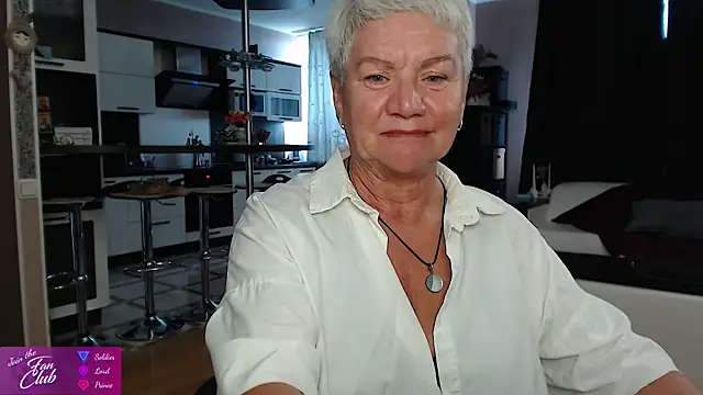 Snapshot of roxana_brooks chatting on 23, 6, 2026 roxana brooks online show from 23, 6, 2026
