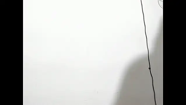 Snapshot of leah_passion chatting on 8, 1, 2025 leah passion online show from 8, 1, 2025