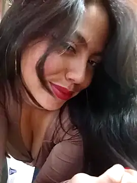 Snapshot of leah_passion chatting on 24, 9, 2025 leah passion online show from 24, 9, 2025