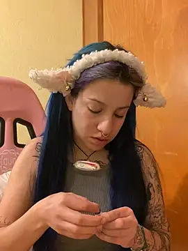 Lucygothic online show from 23, 1, 2025