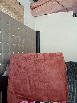 Aaaliyah445 online show from 9, 4, 2026