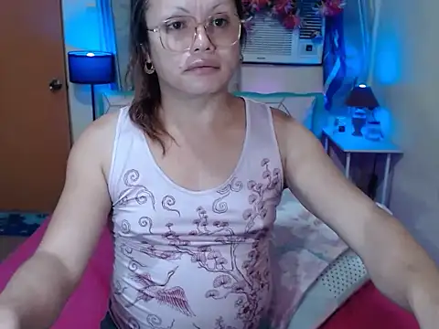 UrAsianPrincessDanie online show from 2, 11, 2025