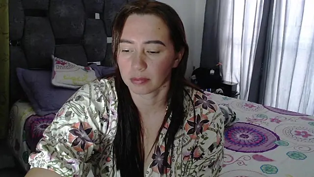 Snapshot of sara_hott_1 chatting on 18, 4, 2026 sara hott 1 online show from 18, 4, 2026