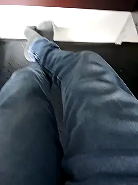 Snapshot of robinsan1010 chatting on 8, 3, 2025 robinsan1010 online show from 8, 3, 2025