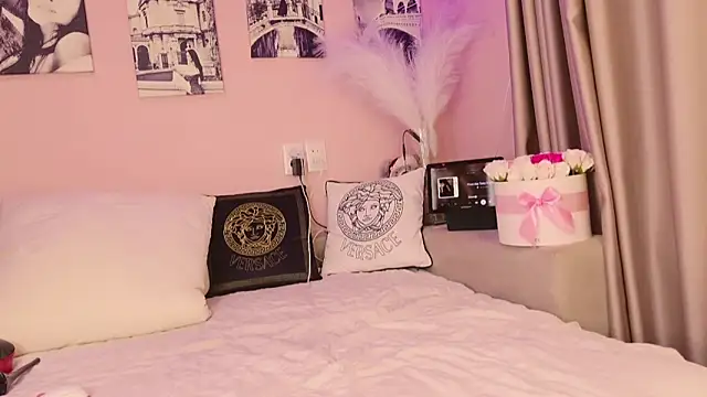 NaomiBlack35 online show from 25, 10, 2025