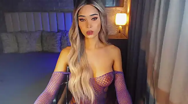 Miss Amandaversace online show from 18, 2, 2025