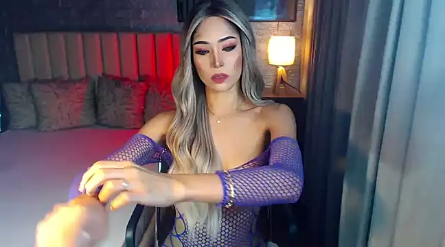 Miss Amandaversace online show from 26, 2, 2025