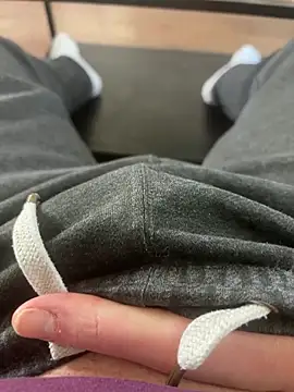 Snapshot of TheChattyOne chatting on 28, 2, 2025 TheChattyOne online show from 28, 2, 2025