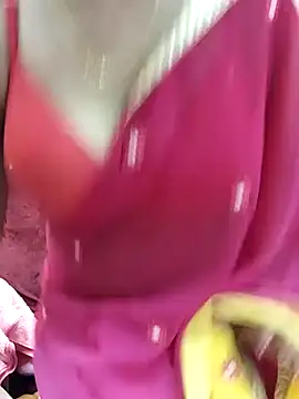 Queen Dolly online show from 4, 3, 2025