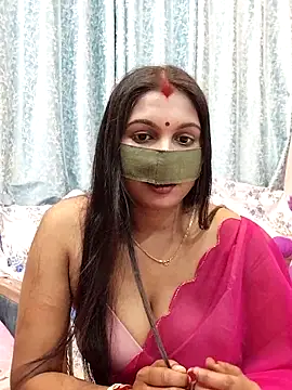 Queen Dolly online show from 19, 3, 2025