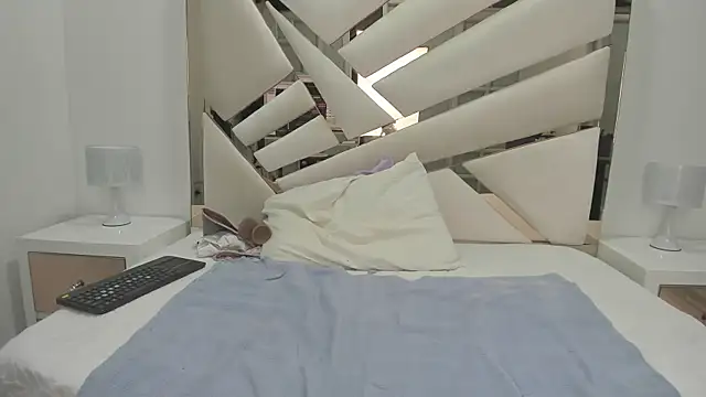 Snapshot of Naughty__Mom chatting on 7, 3, 2025 Naughty Mom online show from 7, 3, 2025